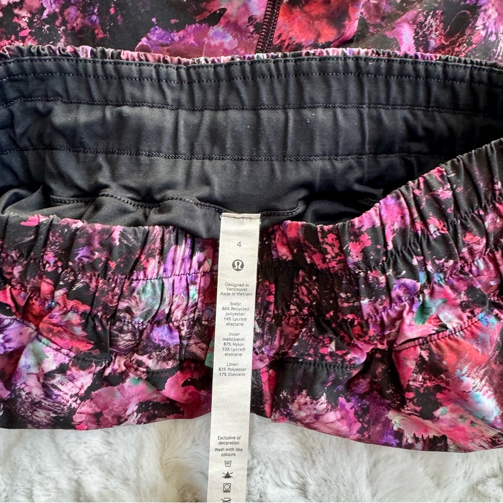 Lululemon Tracker Short V 4” in Fluoro Floral Multi Pink Purple Lined Size 4 - Picture 9 of 10